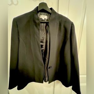 Women’s Black Professional Blazer- 20W